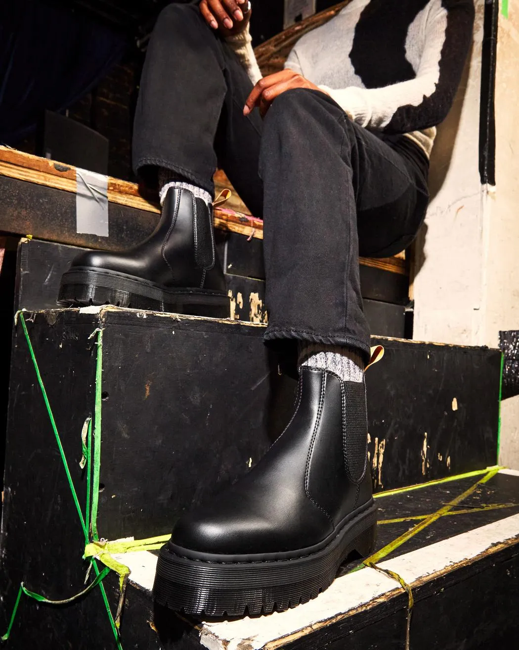 Dr Martens Vegan 2976 Chelsea Boot Black Felix Rub Off