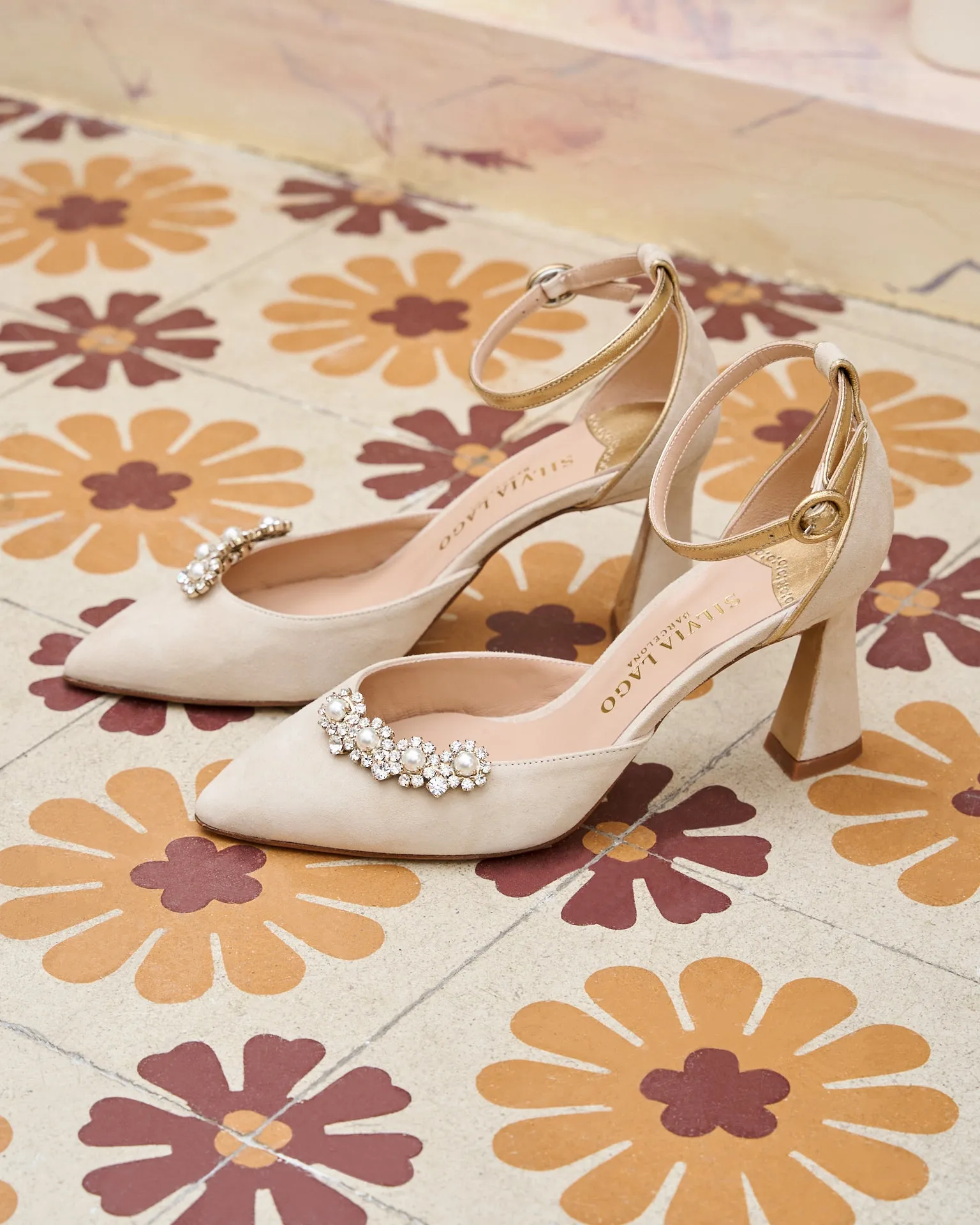 Flavia 8 beige