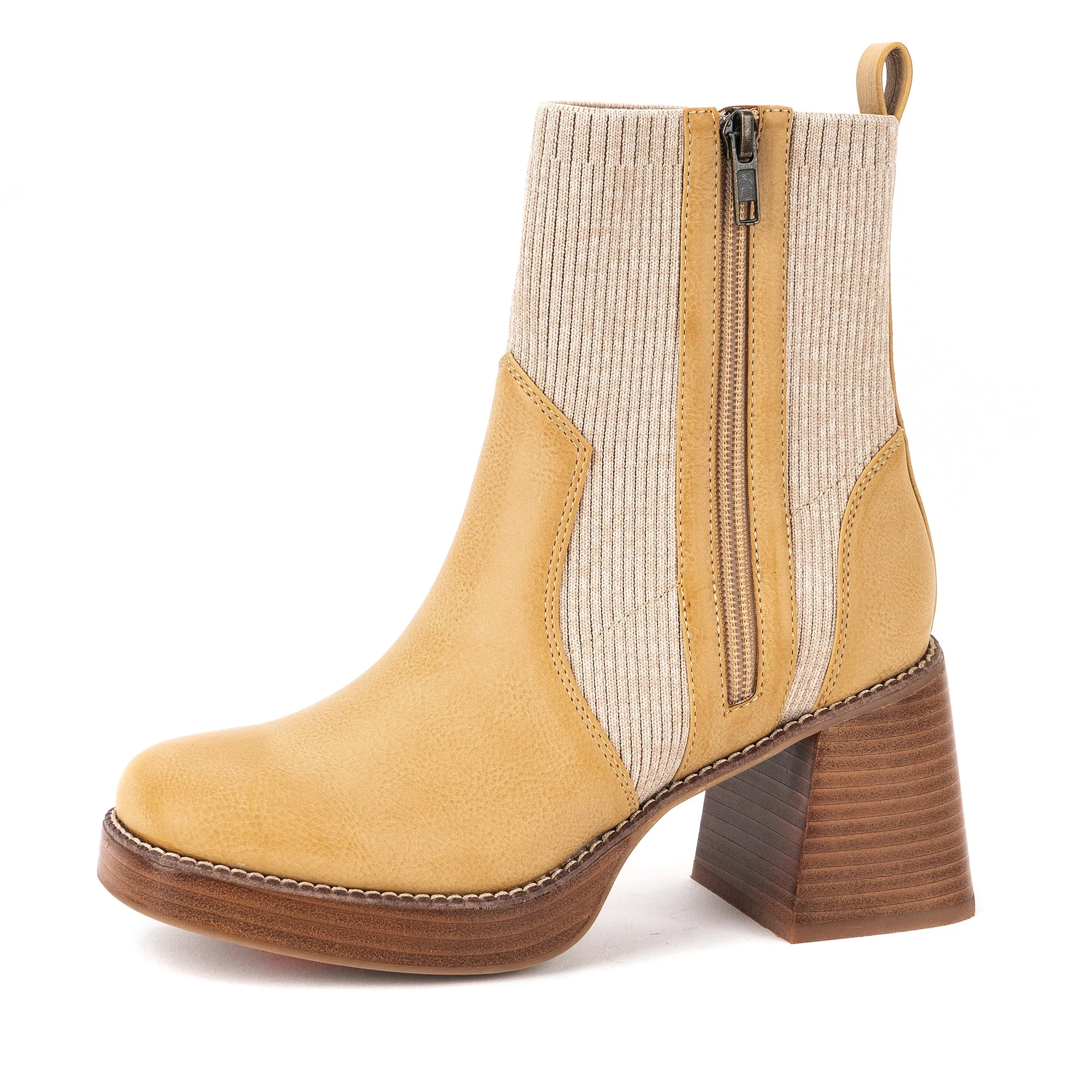 Izmir Chelsea Ankle Boot